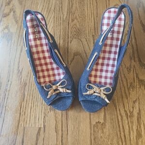 Denim slingback peeptoe sandals by Dexter,size 8.